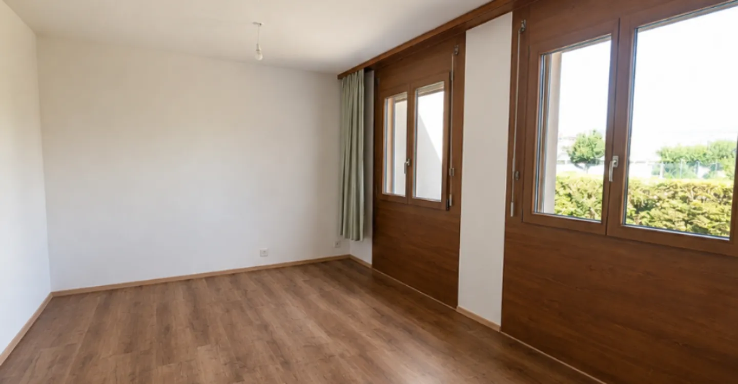 Stunning Triplex with Terraces - Photo 3 of 4