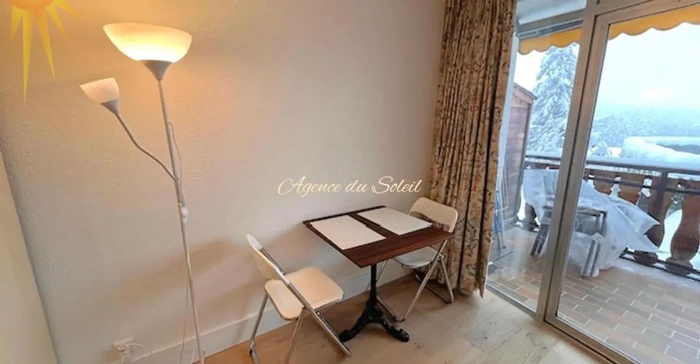 Superb and large studio ONLY between December 12, 2026 and January 2, 2027! - Photo 3 of 11
