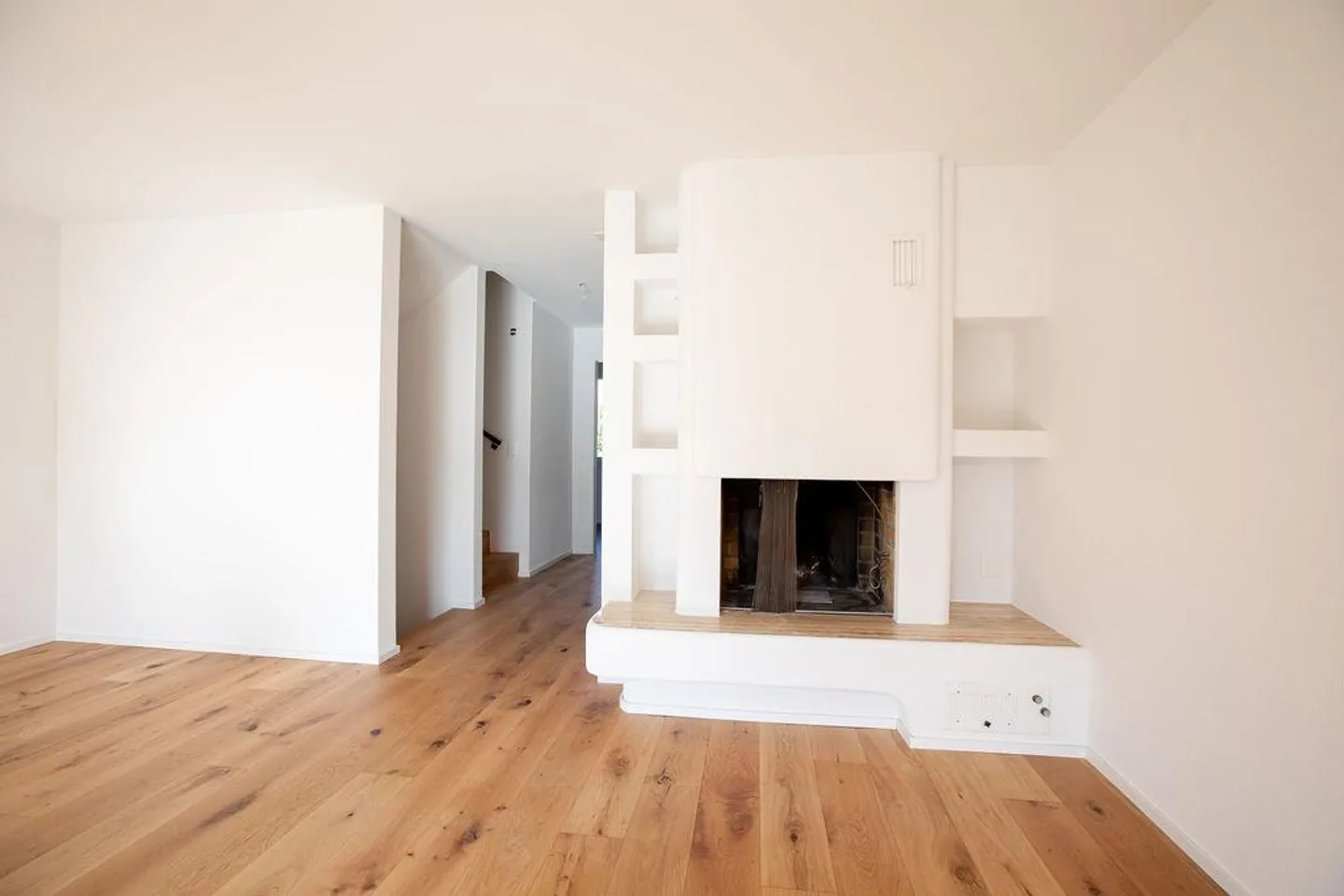 Charmantes Reihenhaus in Volketswil - Foto 2 von 8