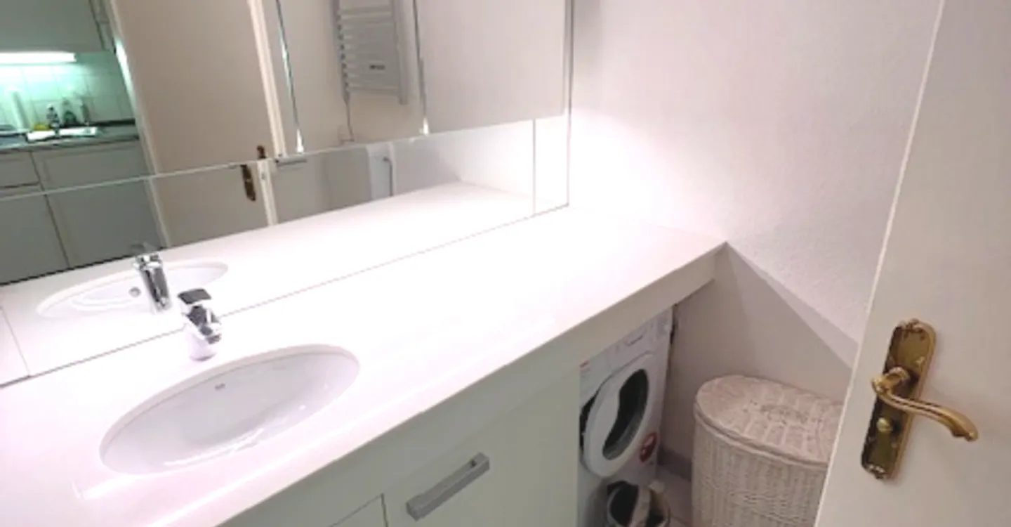 Superb and large studio ONLY between December 12, 2026 and January 2, 2027! - Photo 8 of 11