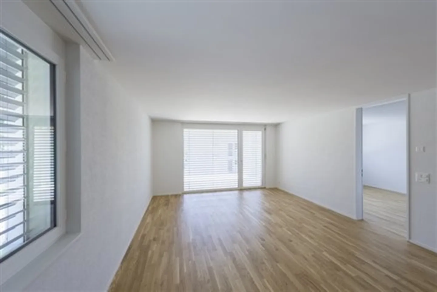 «Helle, moderne 3 1/2-Zimmer-Eckwohnung im Lindentalpark» - Foto 2 von 8