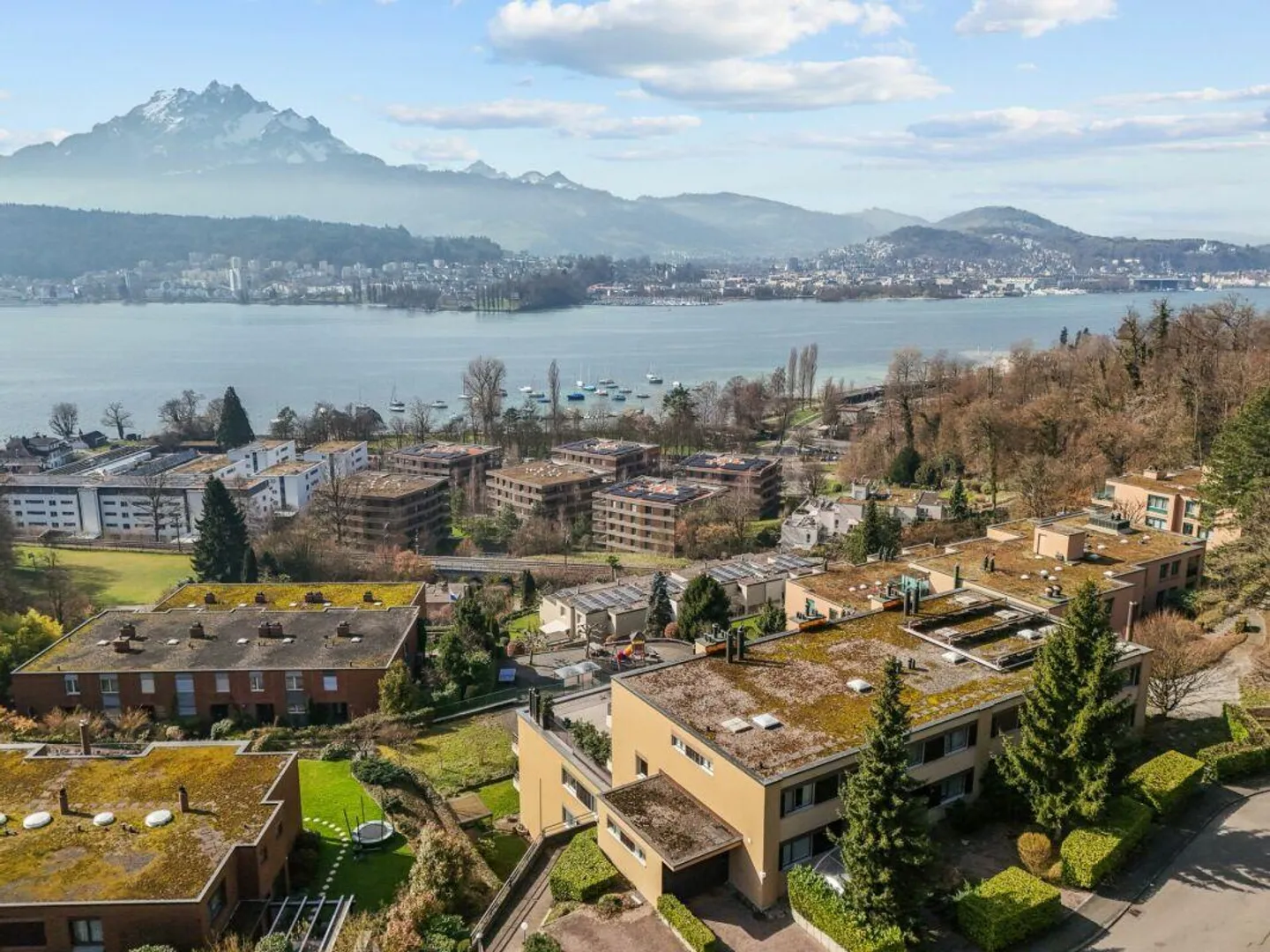 Garden Bijou with panoramic view of lake and mountains - Photo 5 of 6