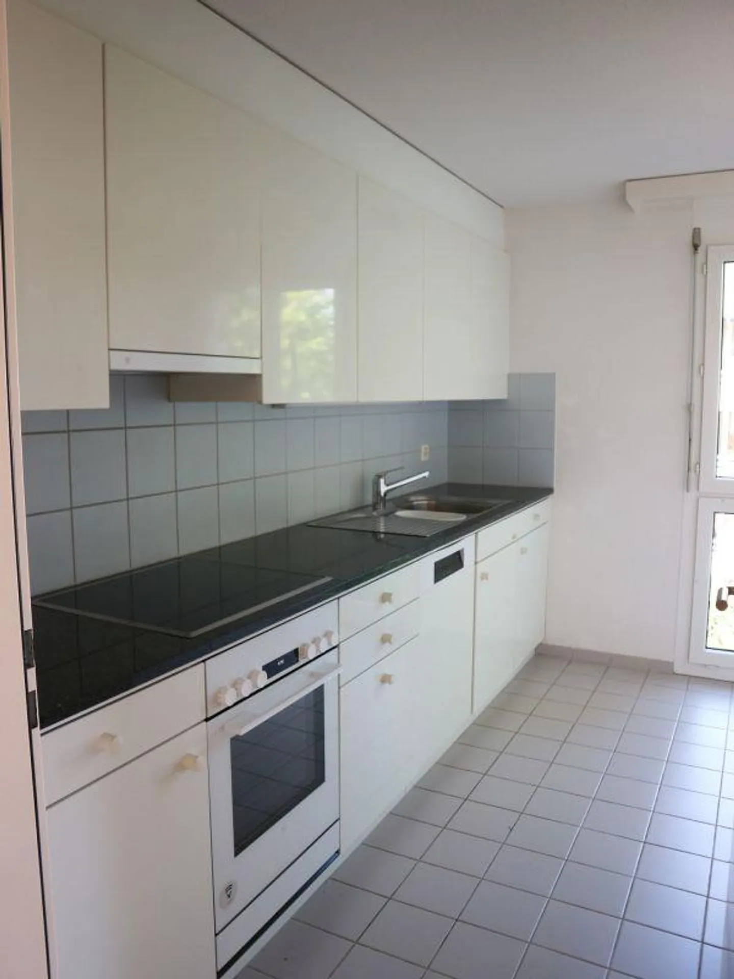 Appartamento familiare di 4,5 stanze con balcone e garage sotterraneo ad Altenrhein - Foto 4 di 13