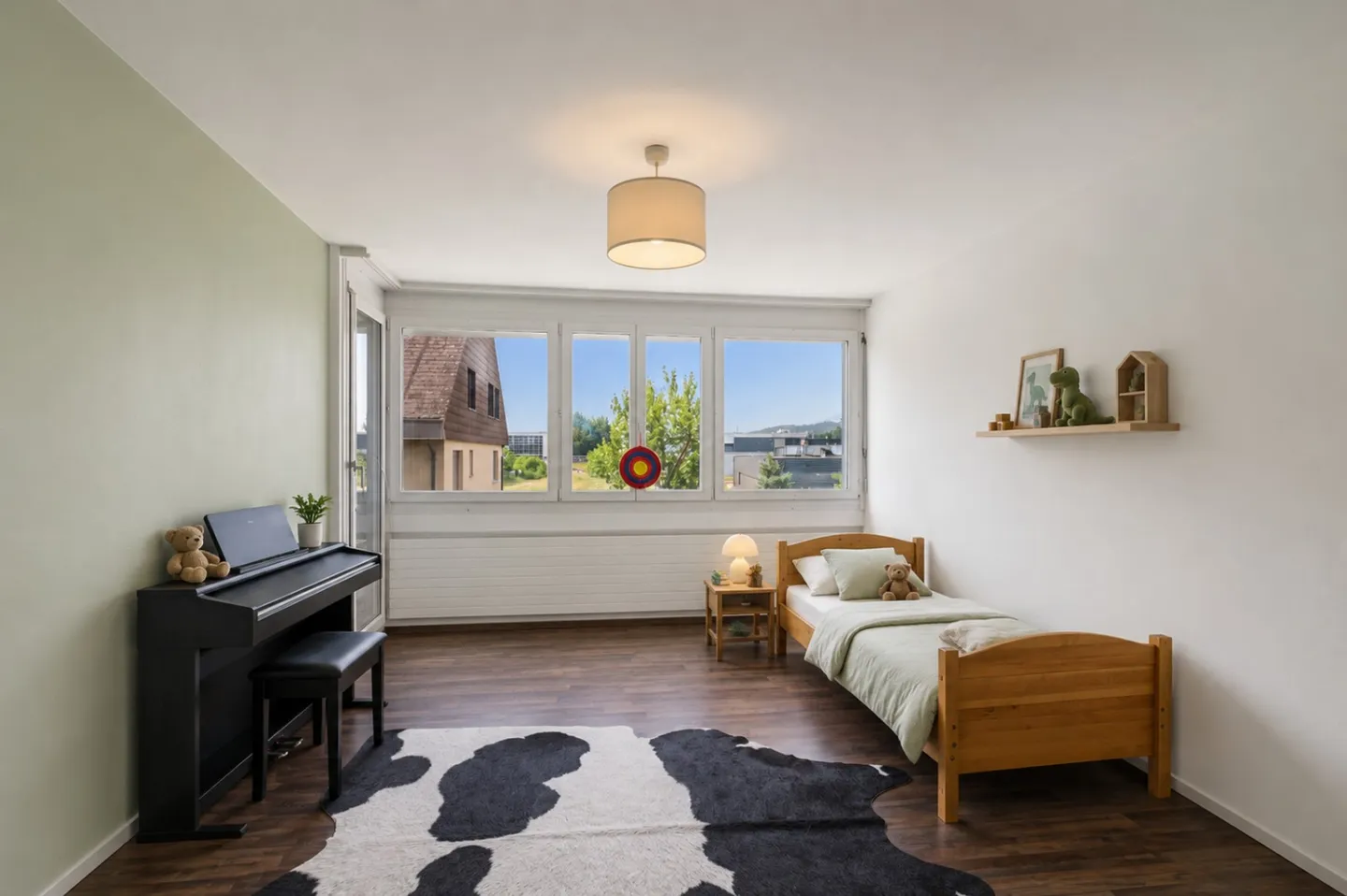 Spacious 5.5-room apartment on the top floor with terrace and 2 - Photo 8 of 13