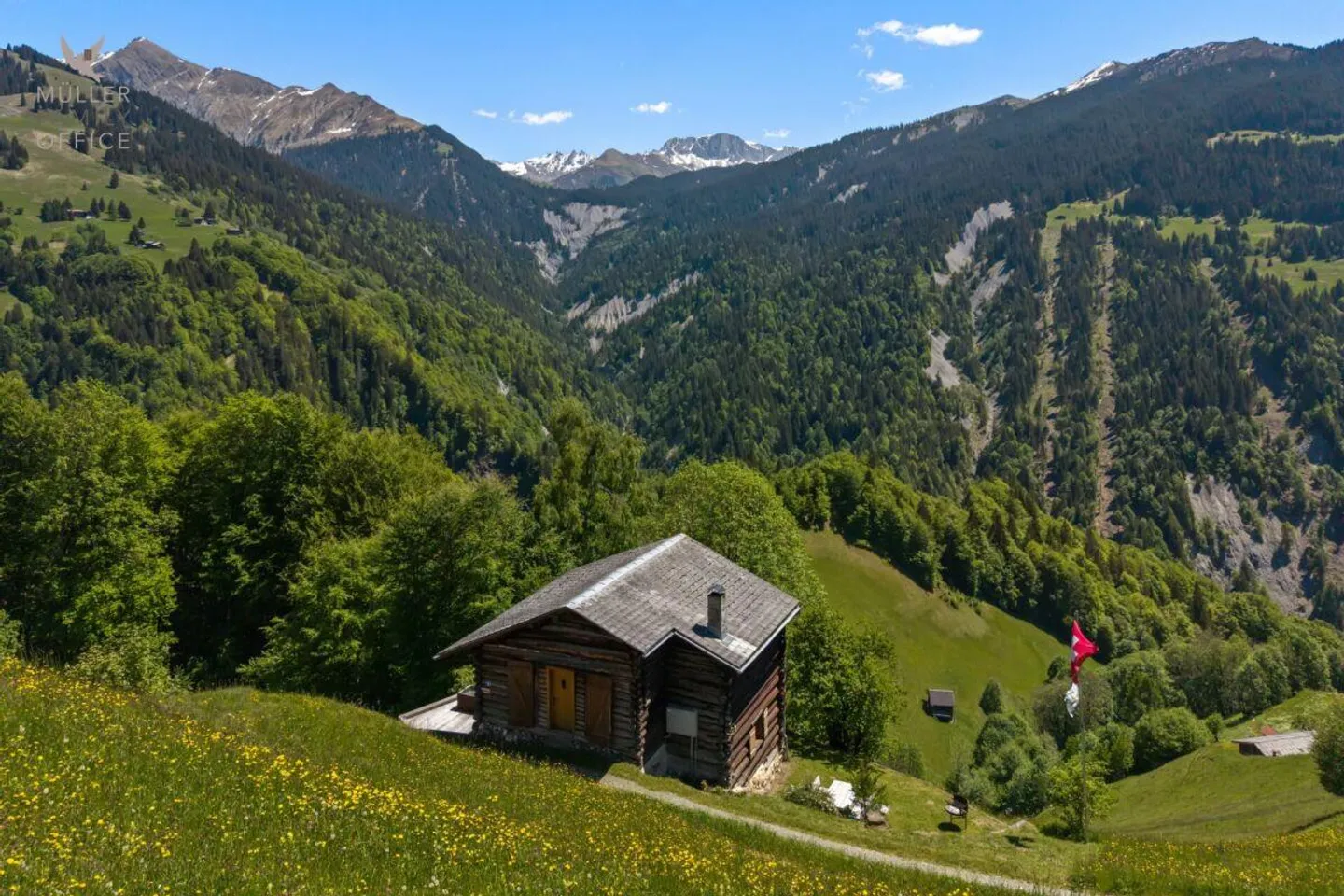 Characterful holiday home with breathtaking views over the Prättigau - Photo 4 of 13