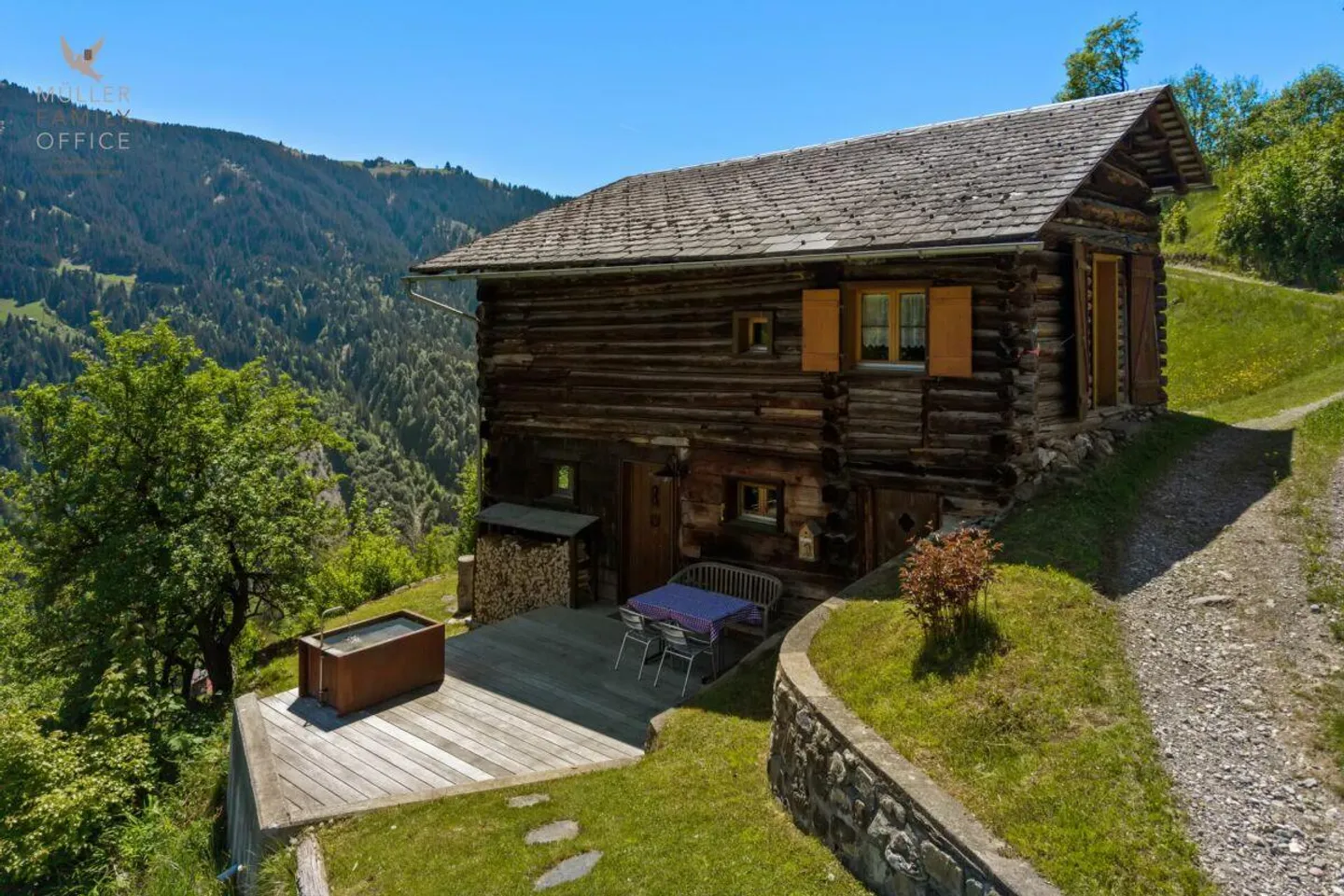 Characterful holiday home with breathtaking views over the Prättigau - Photo 5 of 13