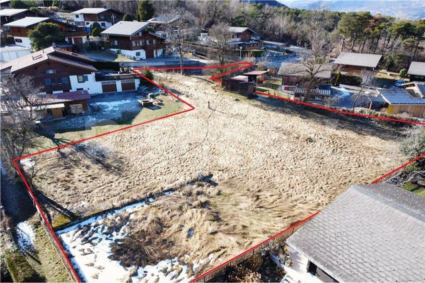 Grande parcelle de terrain à bâtir - projet autorisé existant - Photo 3 sur 10