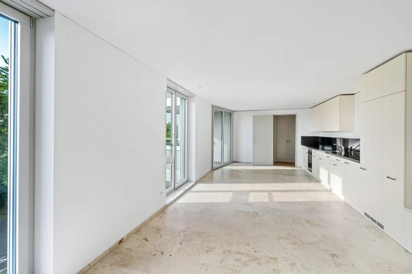 Charmante Wohnung in Glattbrugg - Foto 2 von 9