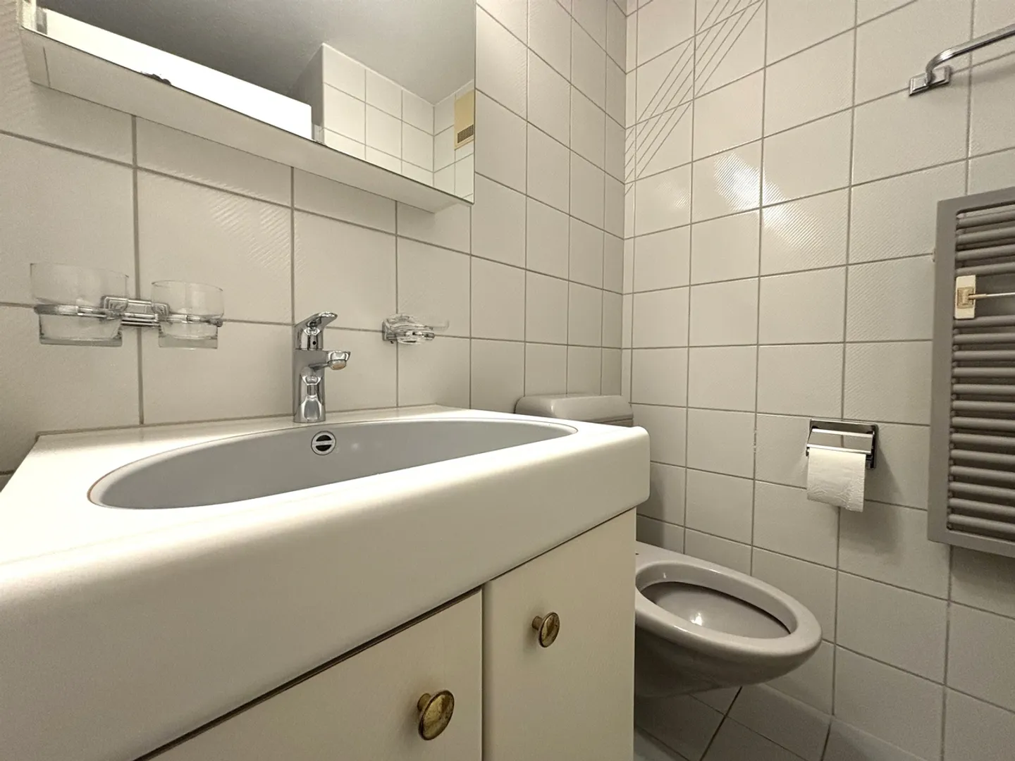 Spacious Maisonette Apartment Seeks New Tenants! - Photo 9 of 11