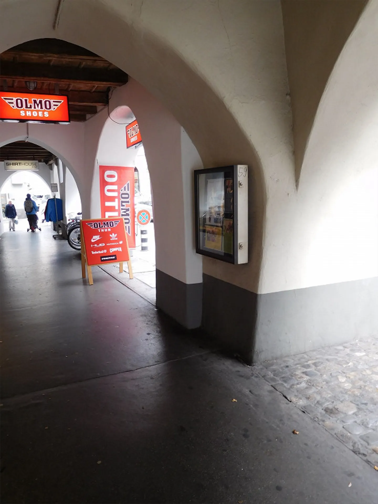 Vetrina a Bälliz - la tua pubblicità sarà ben accolta qui! - Foto 2 di 2