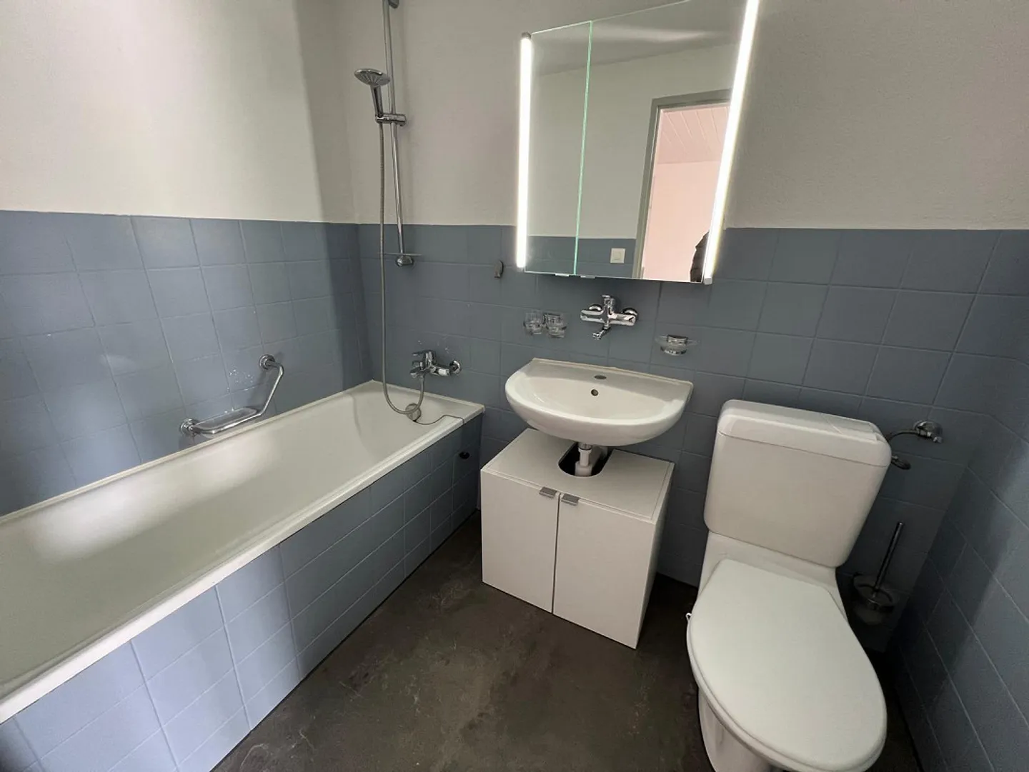 Furnished Studio in a Very Central Location - Photo 6 of 8