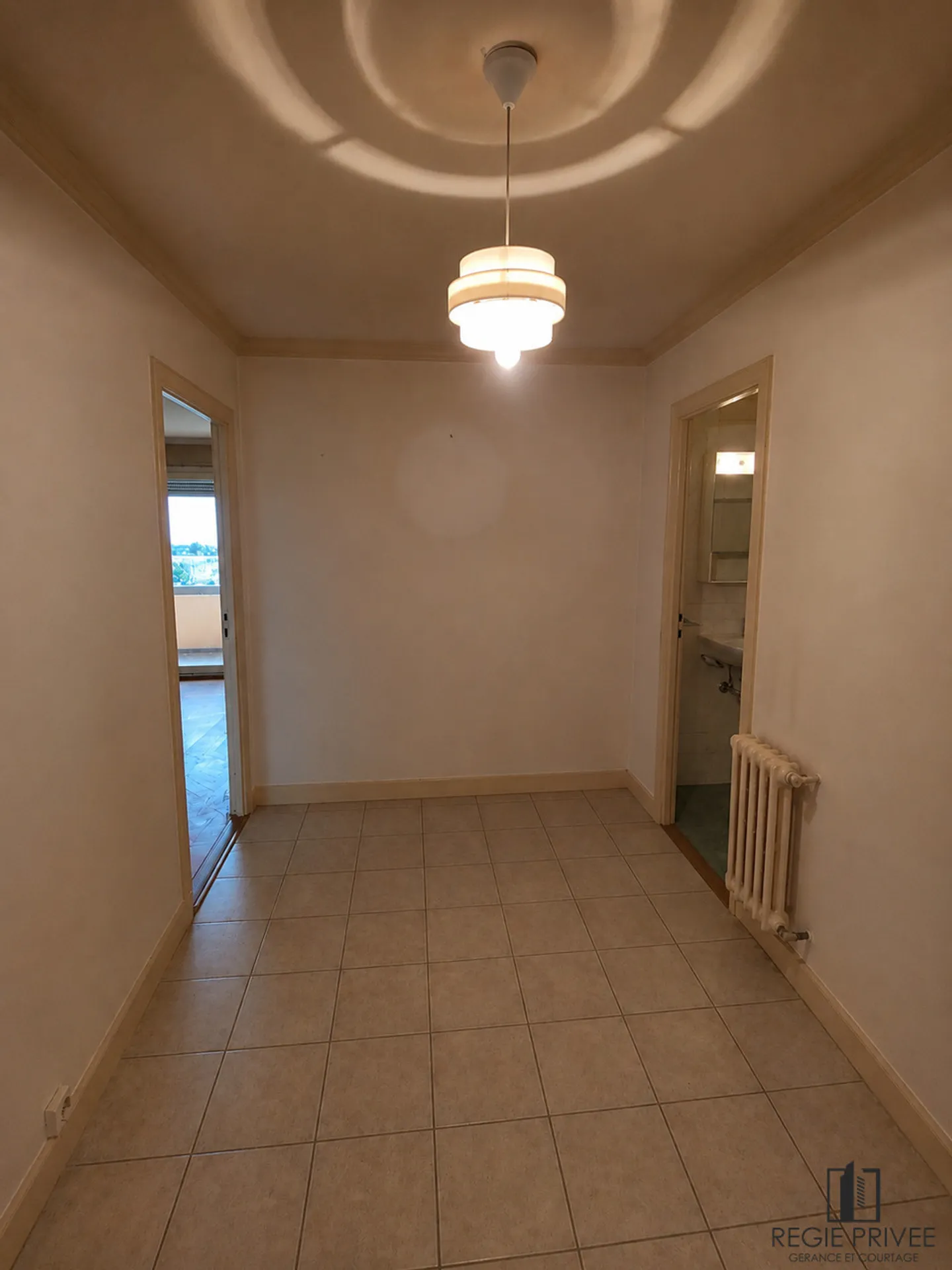Appartamento di 3 stanze con balcone - Foto 6 di 9