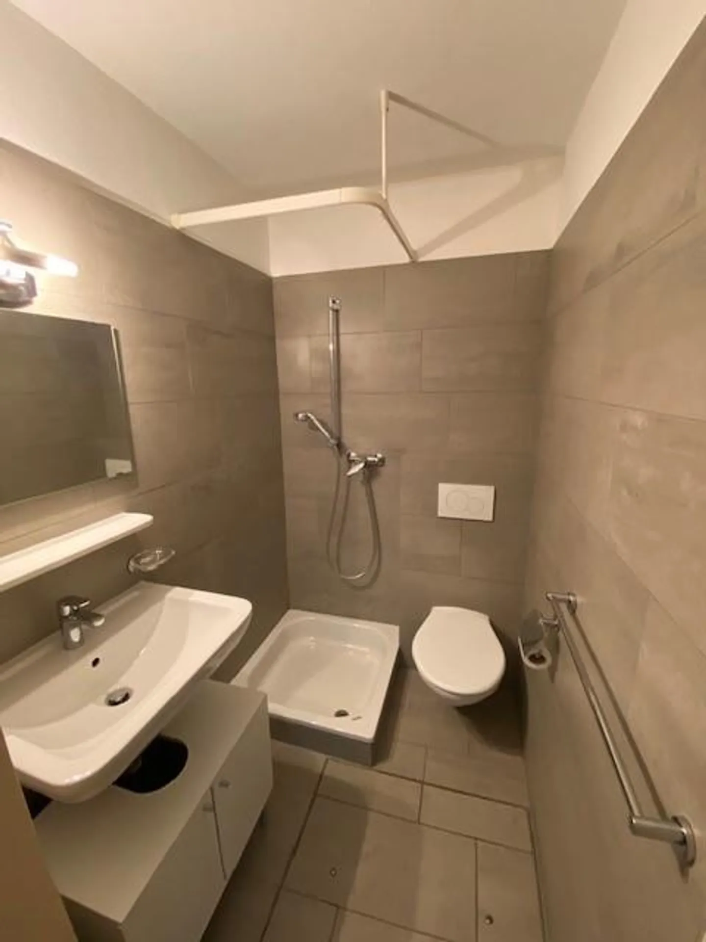 Location de local pour institut de beauté/bureau/coiffeur/physiothérapie - Photo 5 sur 5