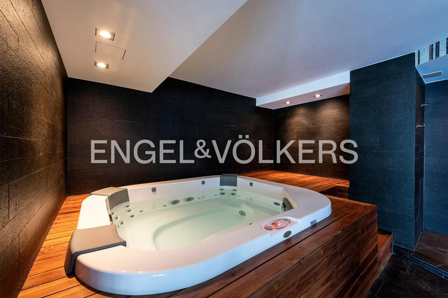 Appartement penthouse prestigieux 4.5 pièces avec vue imprenable - Photo 13 sur 14
