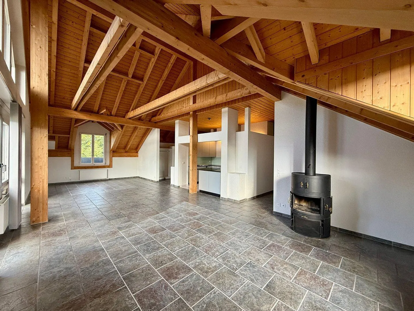 Grosszügige und helle 4.5 Zimmer-Dachwohnung - Foto 1 von 13