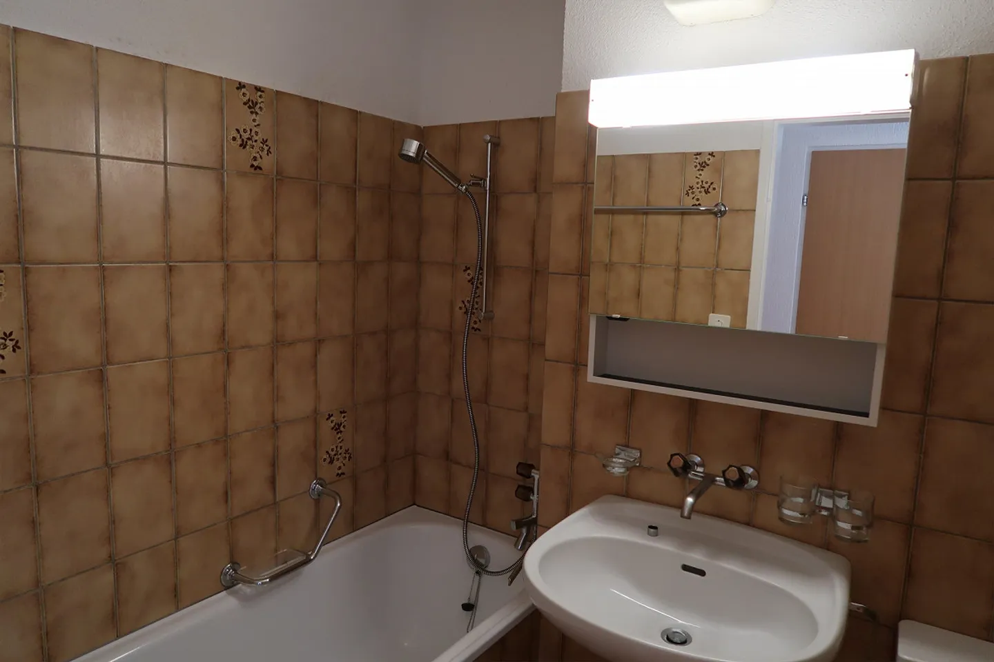 Rural yet centrally located apartment with a view of the Säntis - Photo 8 of 8