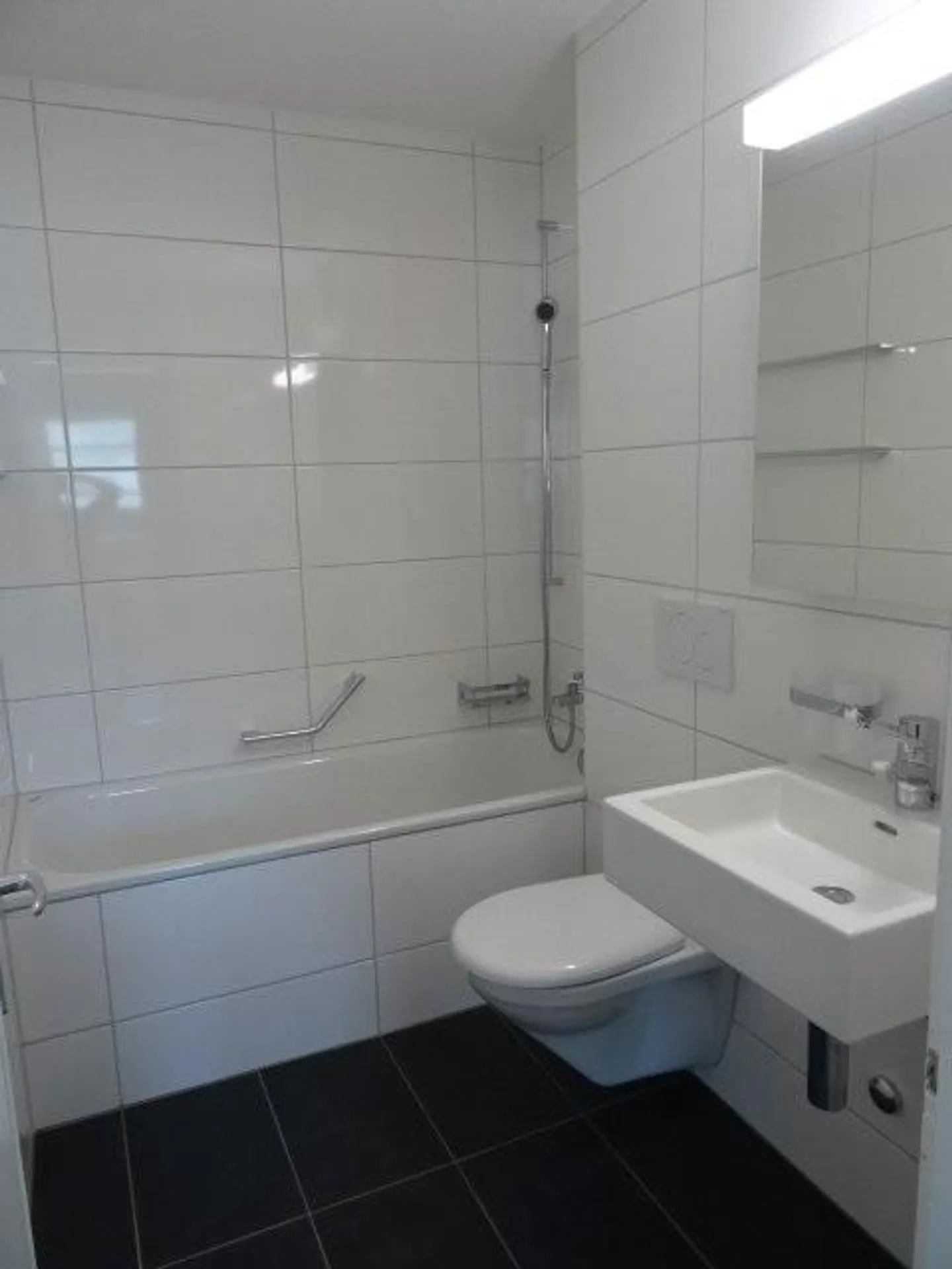 Appartement 2 pièces confortable au 5ème étage - Photo 5 sur 9