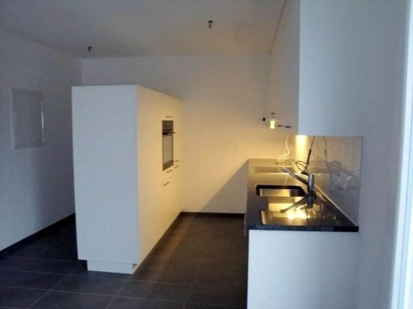 Top modern 4.5-room penthouse apartment in Boll - Photo 2 of 5