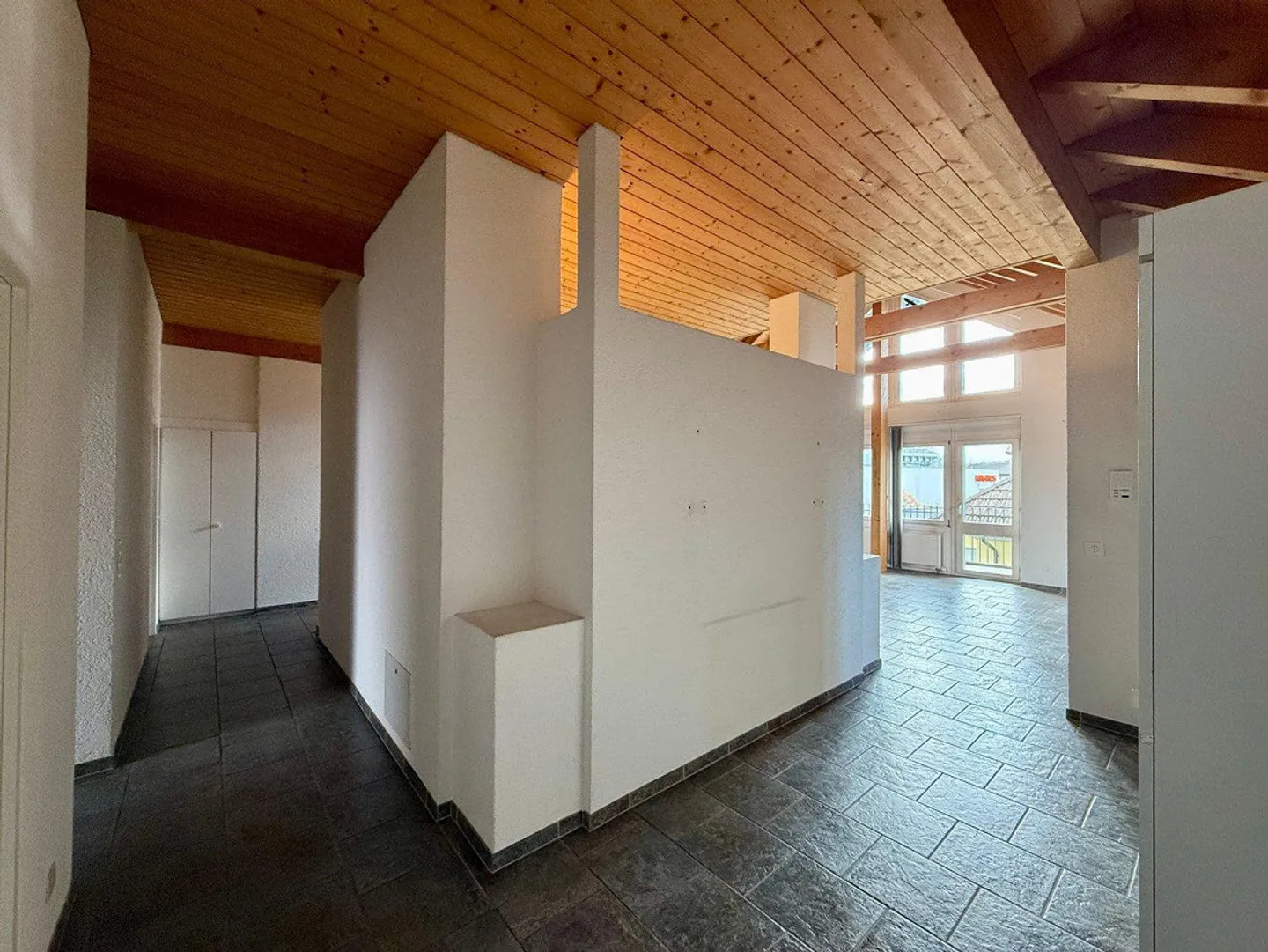 Grosszügige und helle 4.5 Zimmer-Dachwohnung - Foto 9 von 13