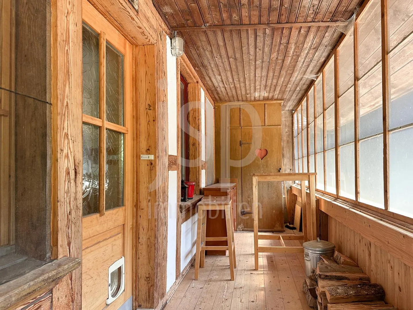 Maison de campagne à rénover avec beaucoup de cachet - Photo 2 sur 18