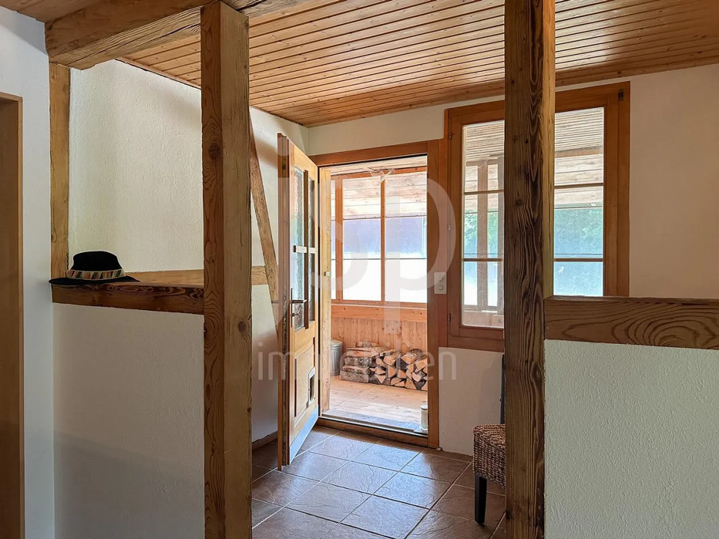 Maison de campagne à rénover avec beaucoup de cachet - Photo 3 sur 18