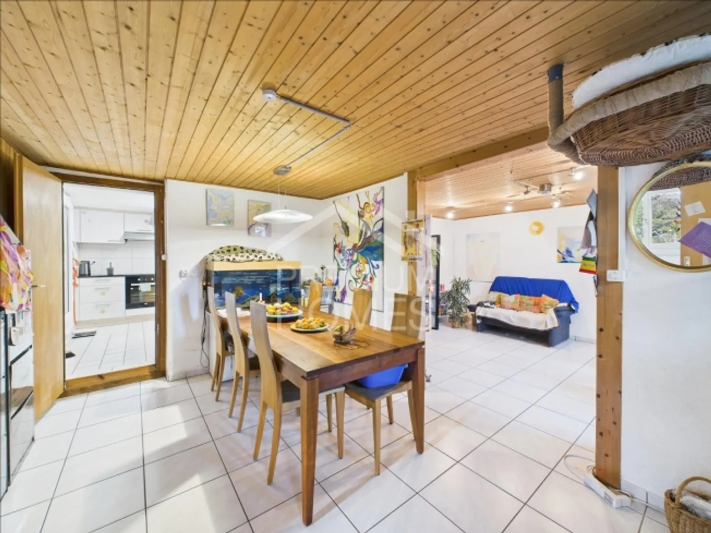 Propriété d'investissement entièrement louée dans un emplacement privilégié - Photo 4 sur 4