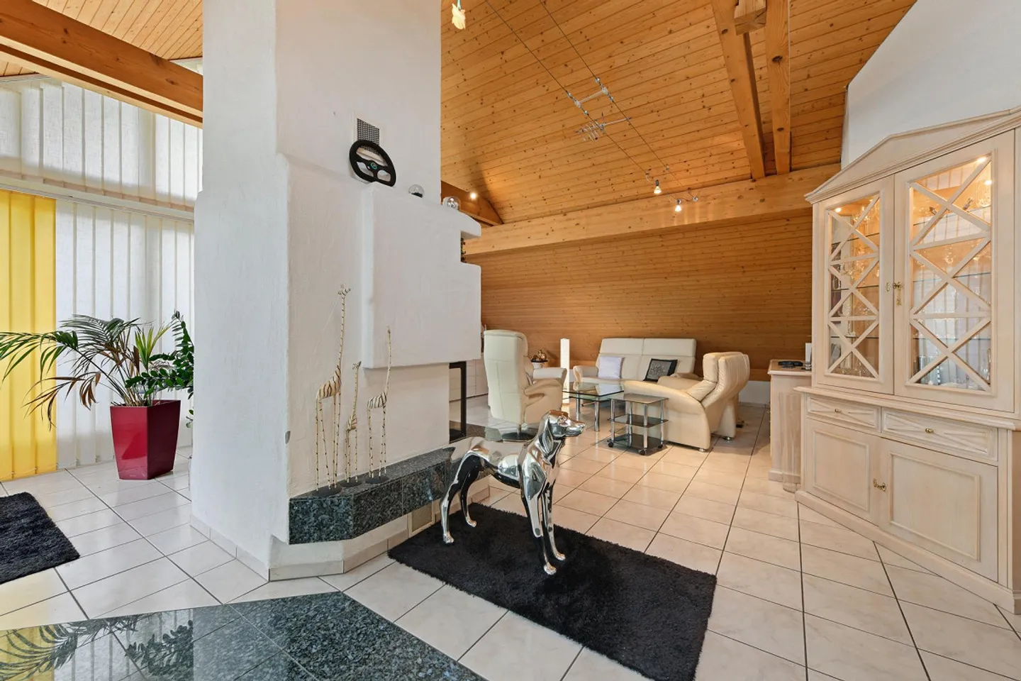 Unique penthouse with fantastic views of the Alpstein - Photo 3 of 21
