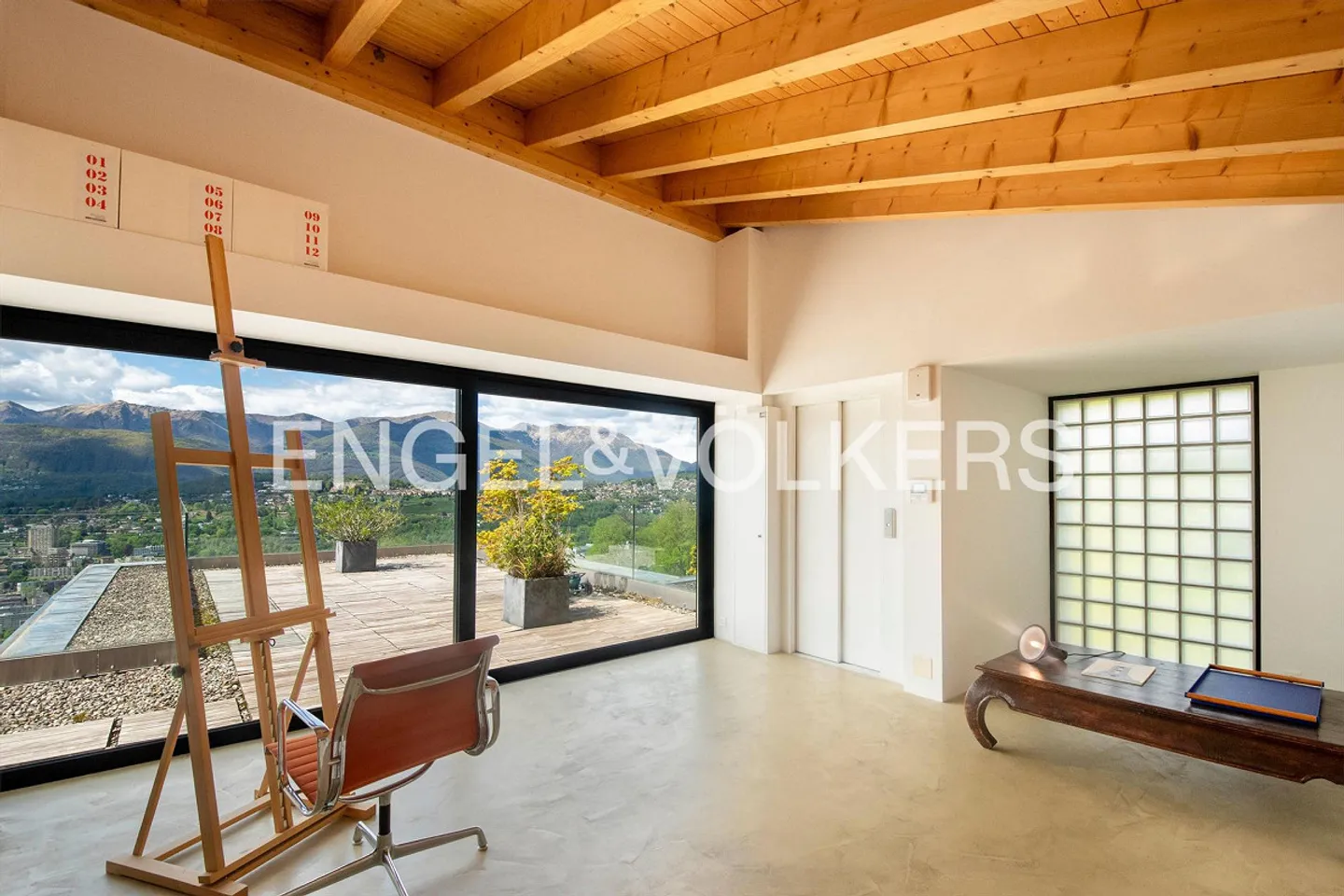 Exclusive modern house with pool and view of Lake Lugano - Photo 10 of 13
