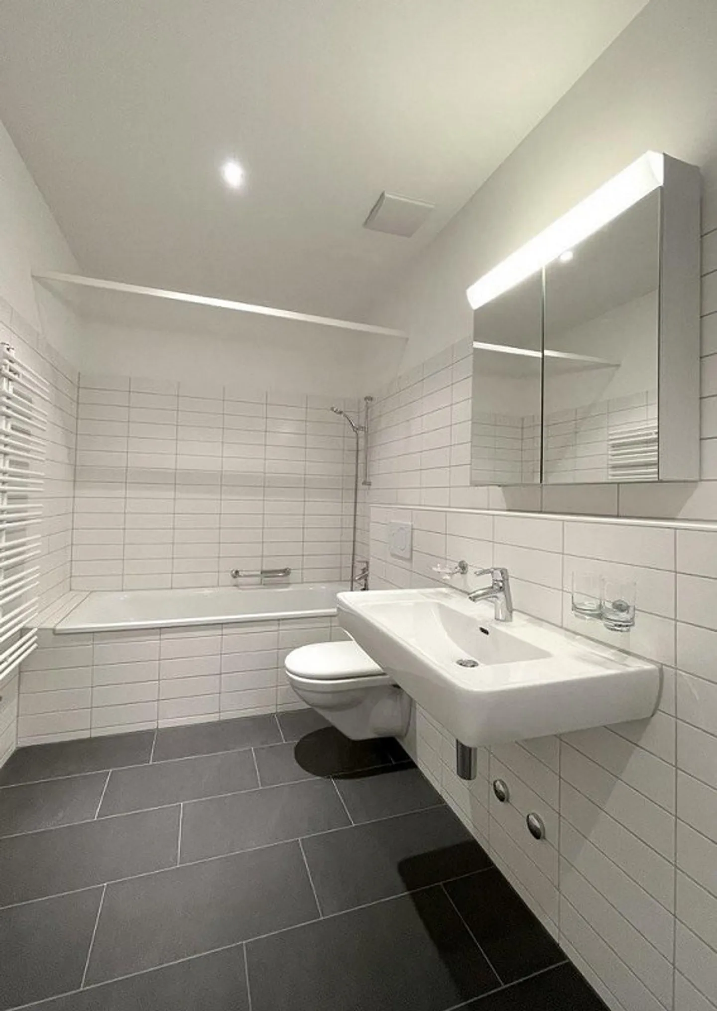 Modern Loft Apartment in Zurich - Photo 3 of 5