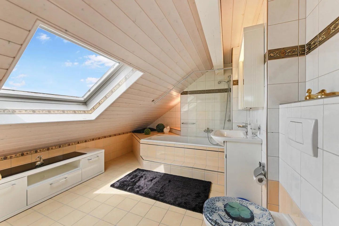 Unique penthouse with fantastic views of the Alpstein - Photo 12 of 21