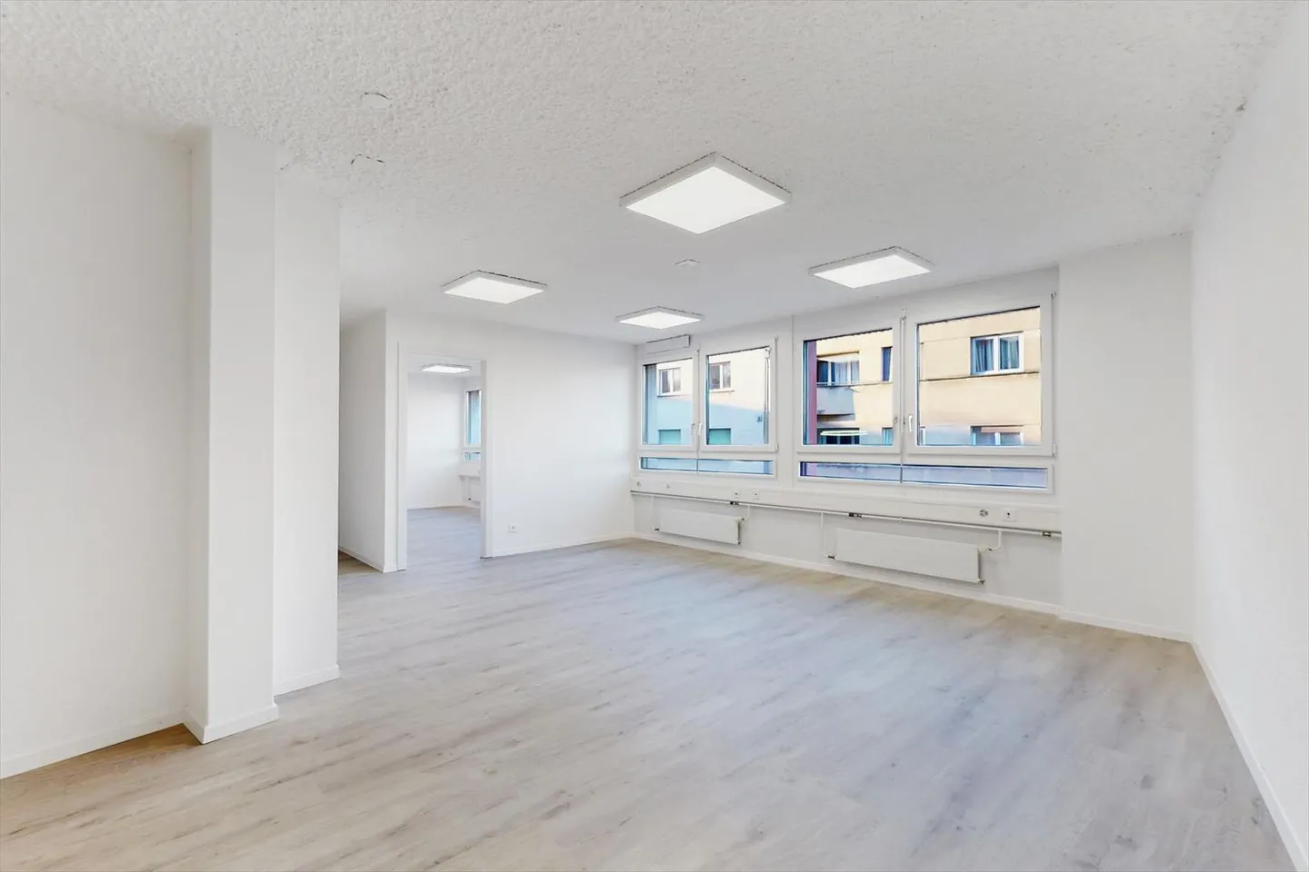 Office Space in Nyon - Photo 2 of 6