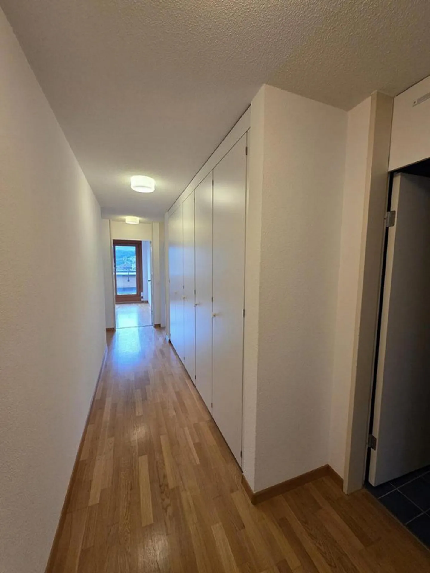 Votre nouveau chez-vous dans la vieille ville ! - Photo 2 sur 10