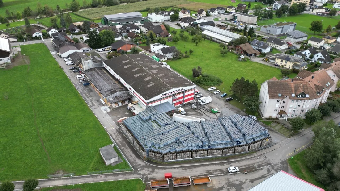 Commercial space from 343 m² to 1'700 m² - Photo 6 of 13