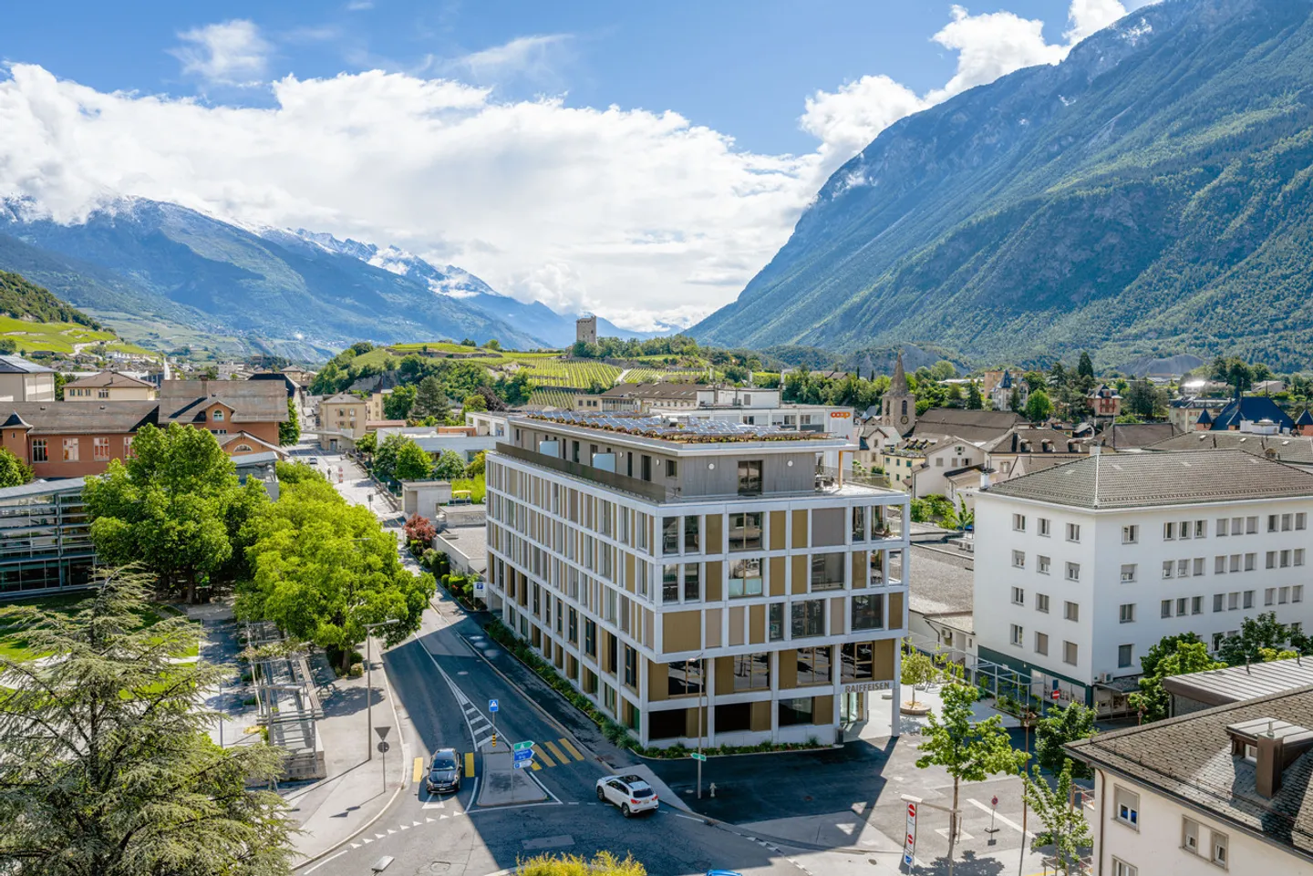 Attico dei Superlativi con 4,5 stanze nel centro di Sierre - Foto 17 di 19