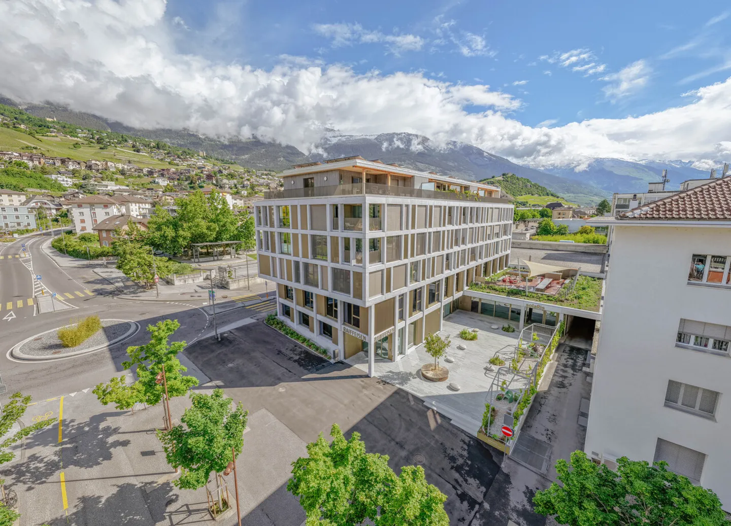 Attico dei Superlativi con 4,5 stanze nel centro di Sierre - Foto 1 di 19