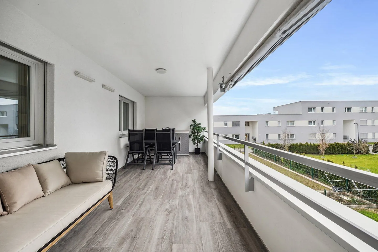 Appartamento 5.5 stanze a Oberentfelden - moderno con grande balcone - Foto 10 di 13