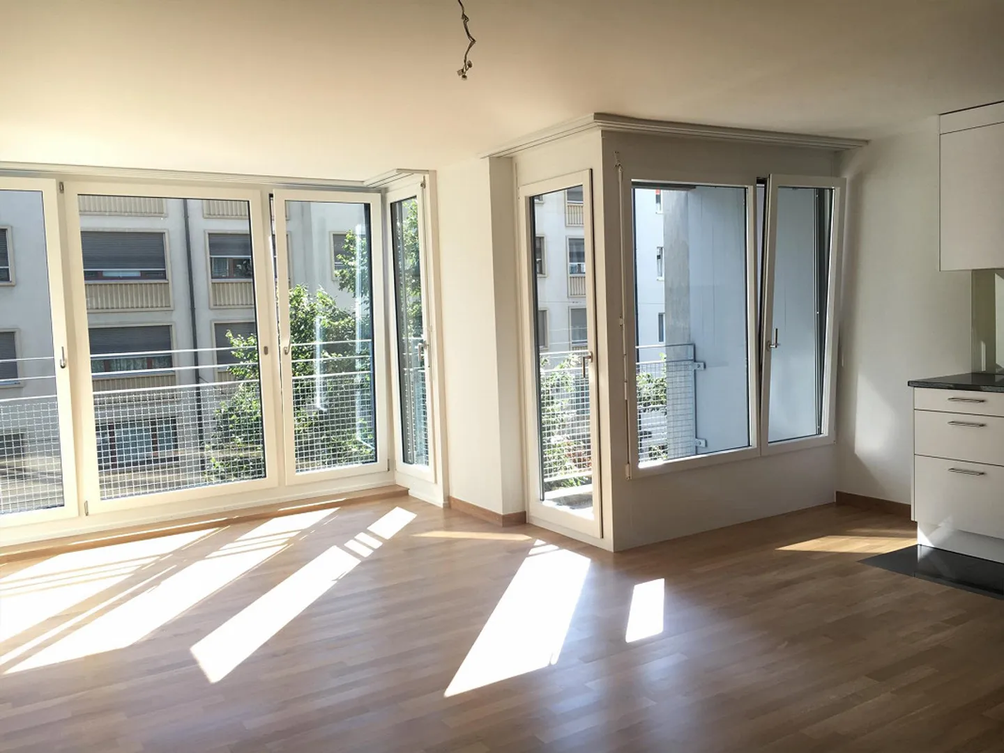 3.5 Room Apartment with Balcony Directly at Spalentor - Photo 1 of 8