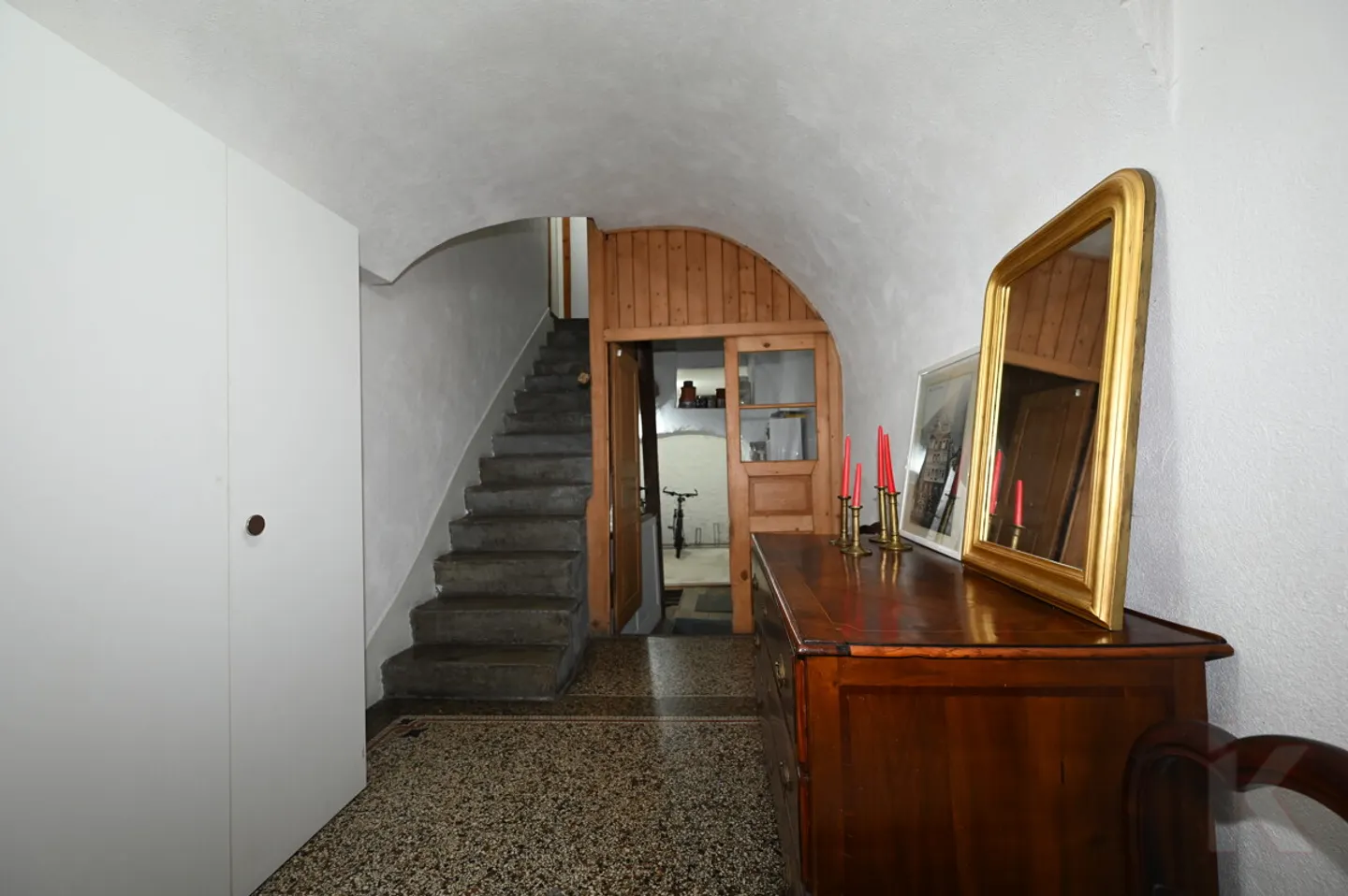 Rental property: Charming 2.5-room old building apartment in the Chur old town - Vazerolgasse 16 - Photo 4 of 7