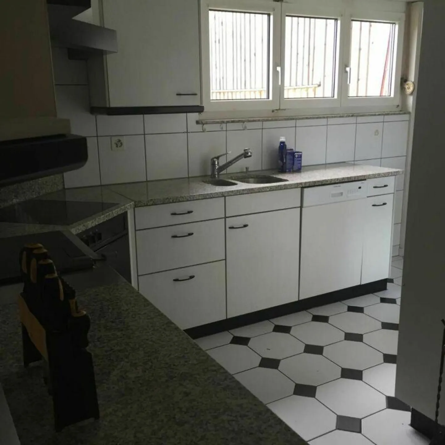 Affascinante fattoria di 7,5 stanze con ampio spazio circostante - Foto 7 di 14