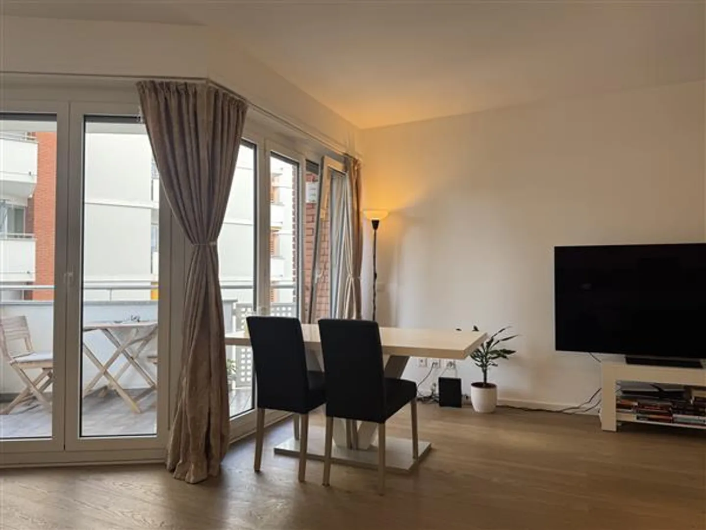 Charmante 2.5-Zimmer-Wohnung - Foto 2 von 13