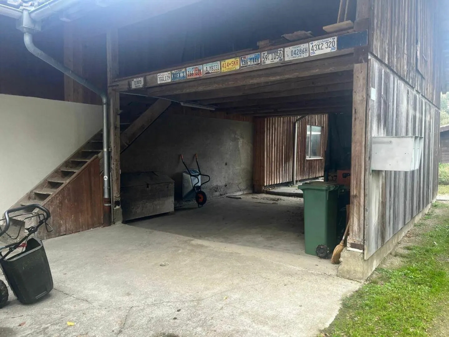 Affascinante fattoria di 7,5 stanze con ampio spazio circostante - Foto 13 di 14