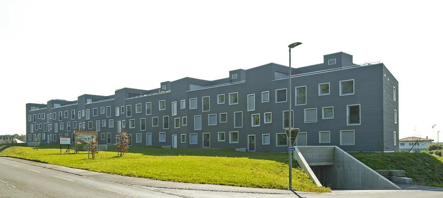 Wunderschöne 3.5 Zimmer Wohnung im 1.OG in Rohr! - Foto 1 von 10