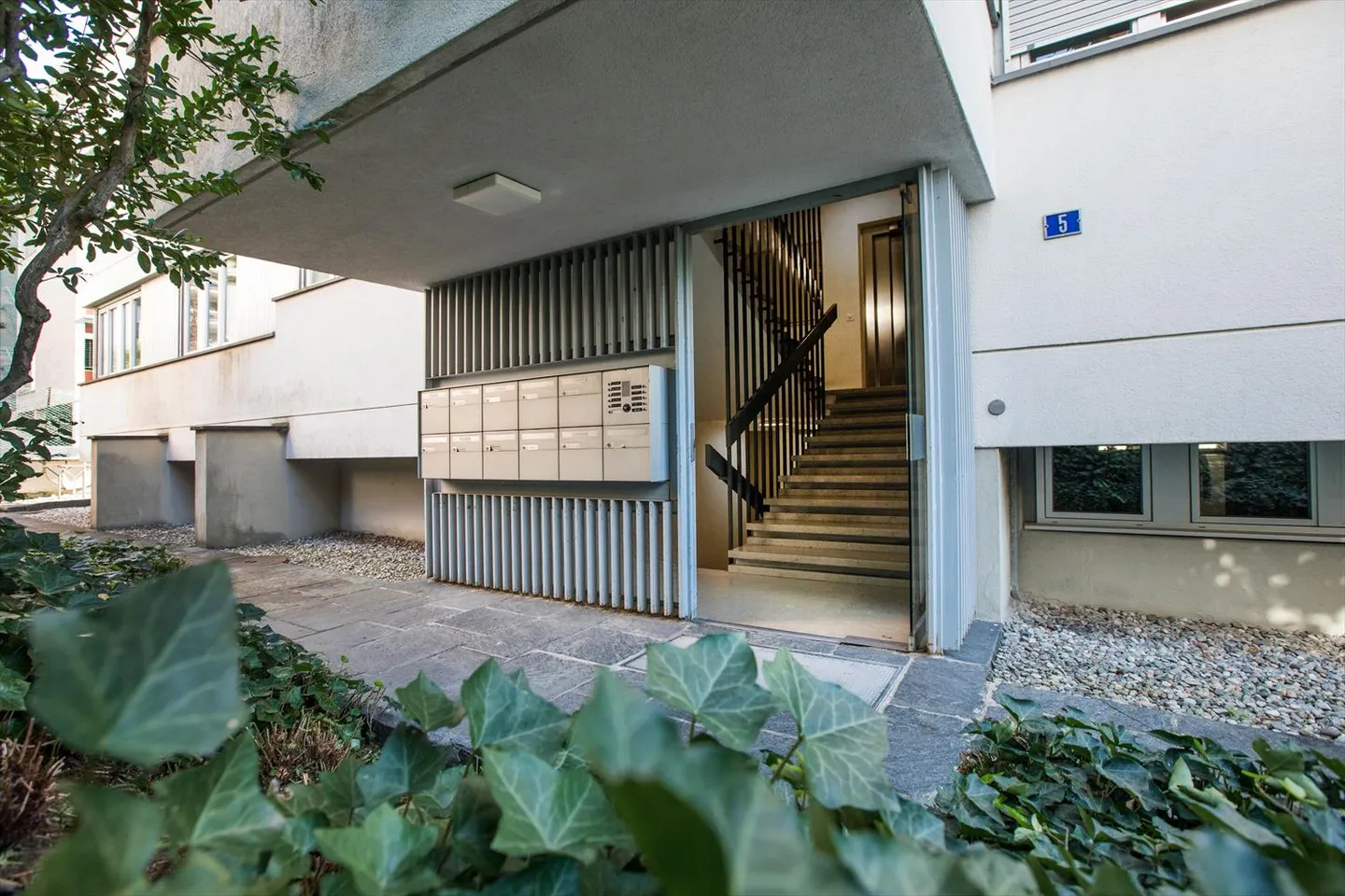 Appartement à louer - Photo 2 sur 8