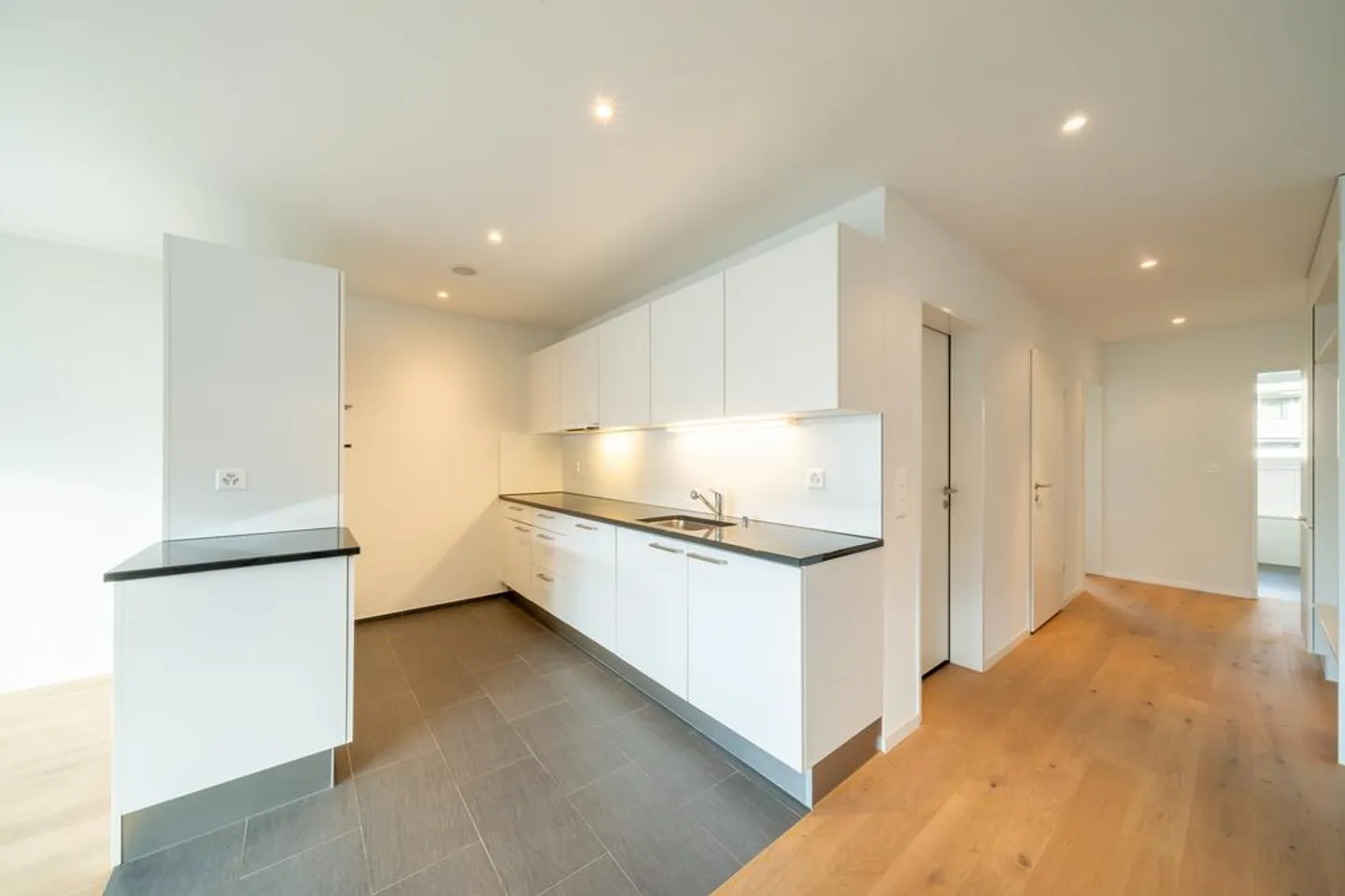 Wunderschöne 3.5 Zimmer Wohnung im 1.OG in Rohr! - Foto 9 von 10