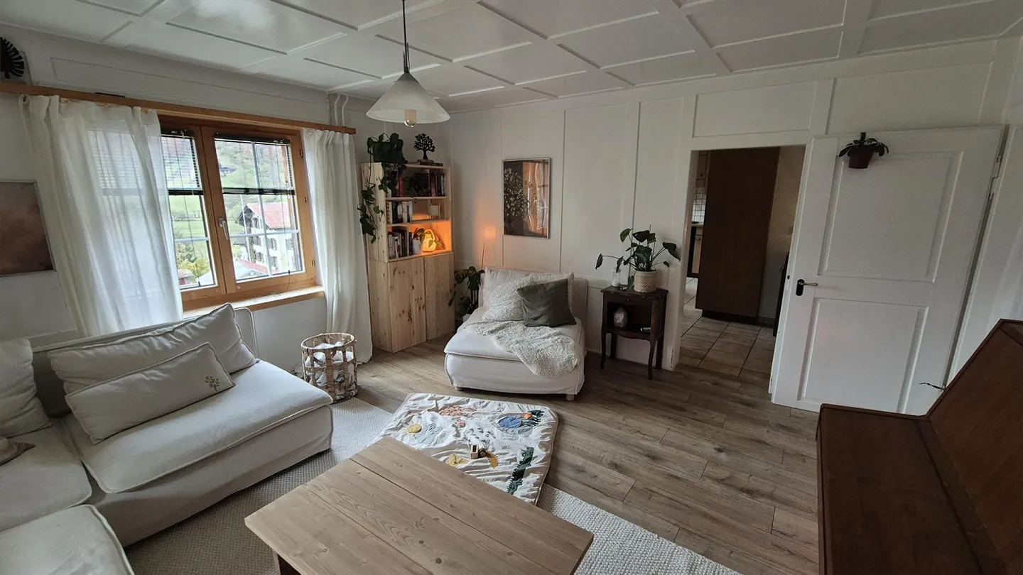 Appartement sous les combles de 5 1/2 pièces sur 2 étages avec jardin - Photo 3 sur 11