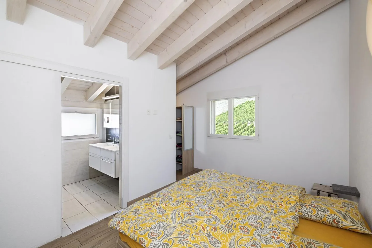 Ampio appartamento attico con 4,5 stanze e 146 m2, con vista mozzafiato sulle Alpi - Foto 12 di 12