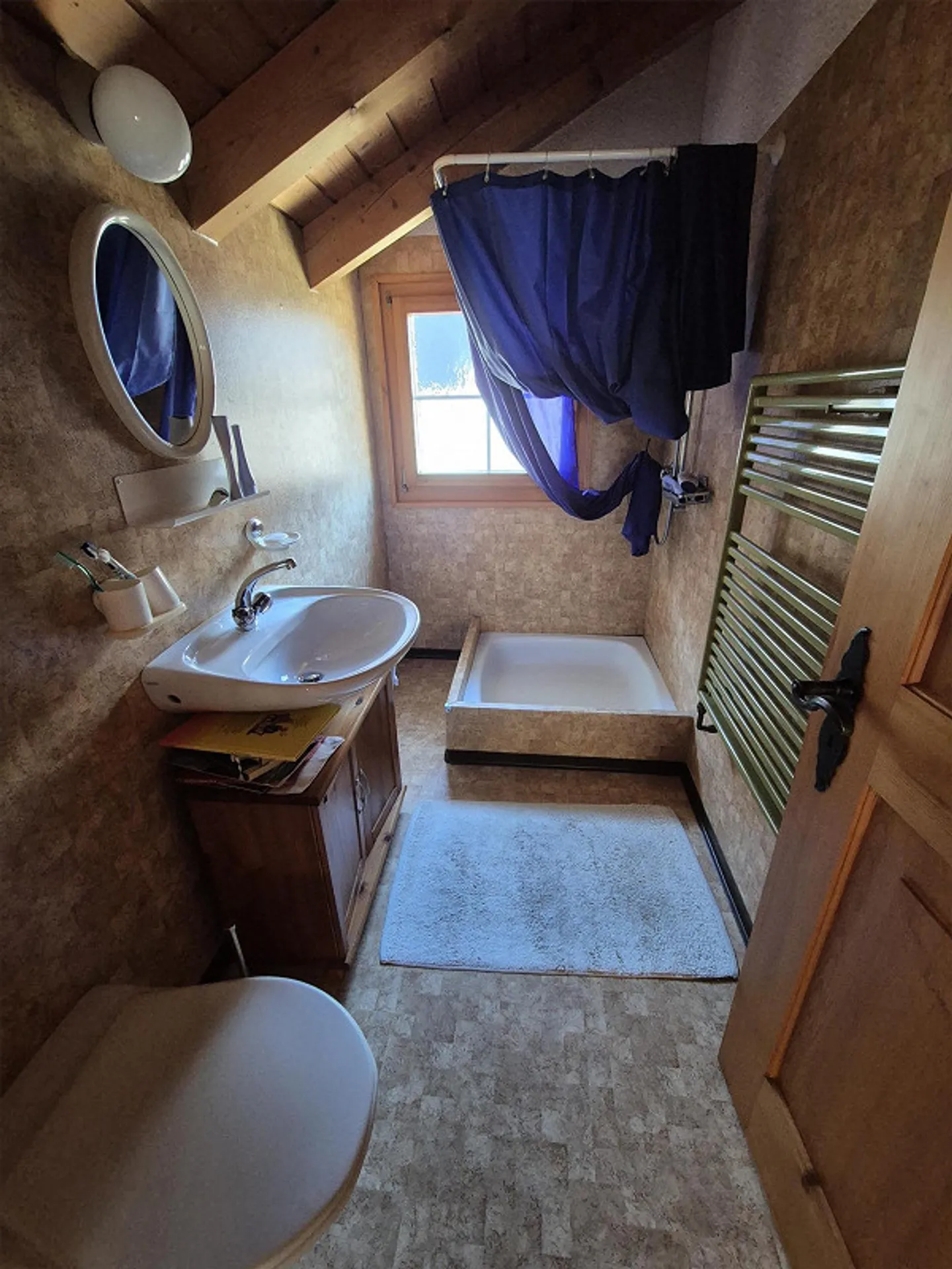 Appartement sous les combles de 5 1/2 pièces sur 2 étages avec jardin - Photo 9 sur 11