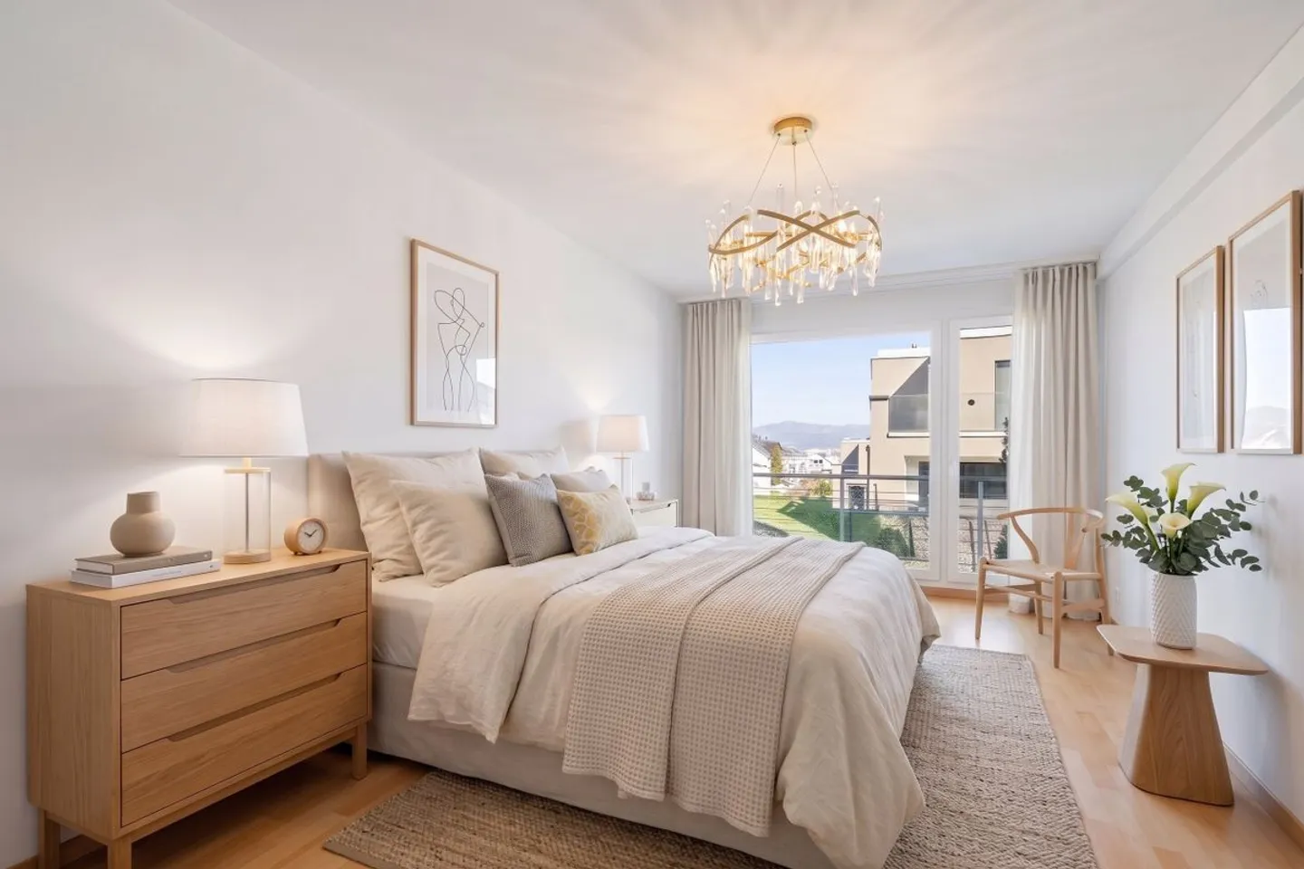 Spacious 7 1/2 Room Terrace Apartment in Preferred Sunny Location - Photo 2 of 4
