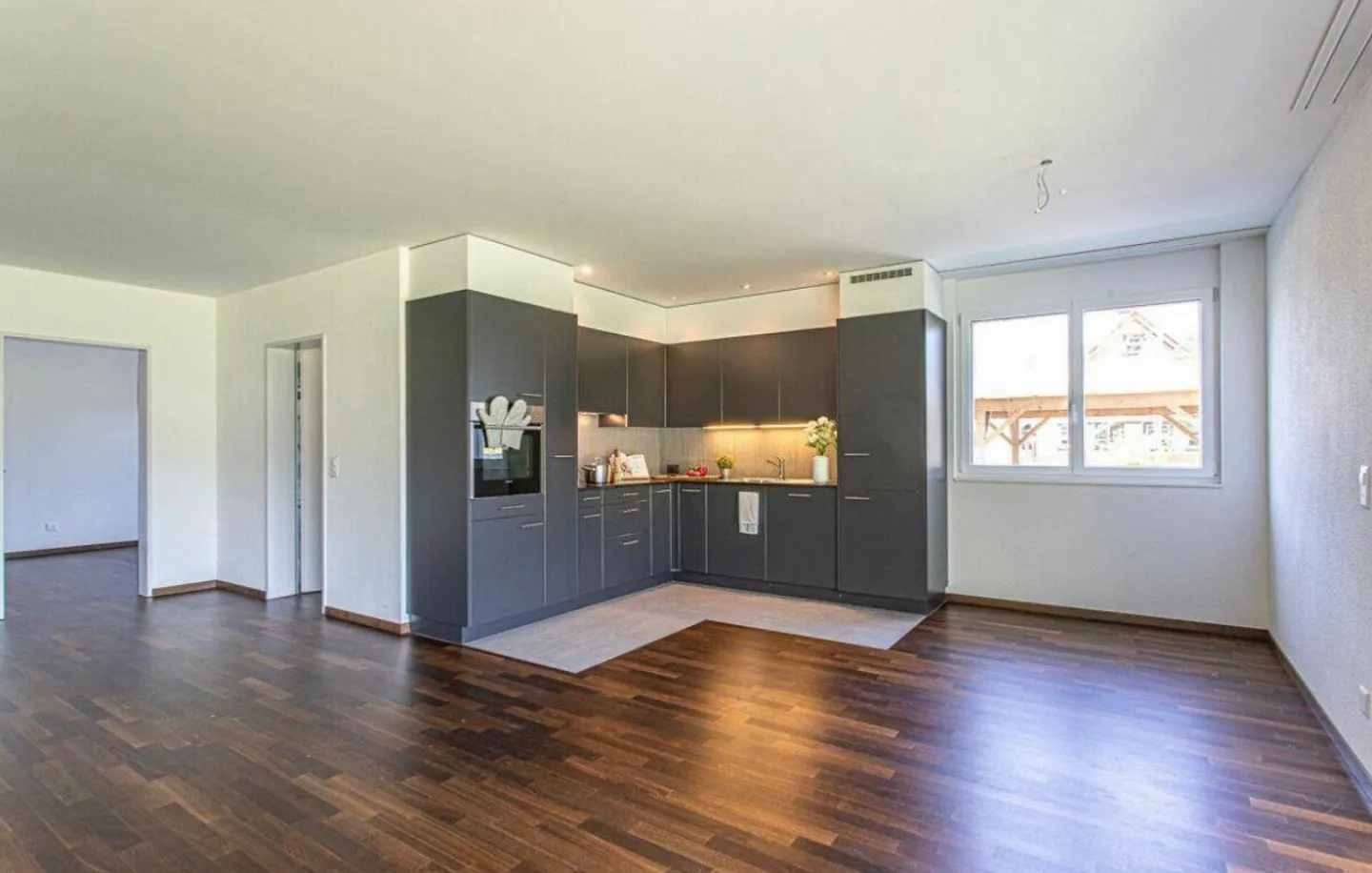 Modernes Apartment mit Garten - Foto 2 von 10