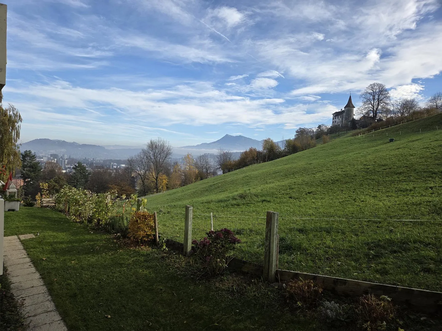 Zu vermieten 4 Zimmer Wohnung mit toller Aussicht auf Luzern - Foto 4 von 4